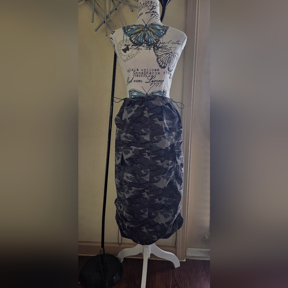 Vintage Almost Famous Camouflage Midi Skirt - Picture 2 of 4